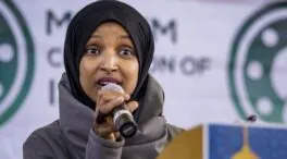 Trump pide la deportación de congresistas demócratas tras acusarlo de dos muertes