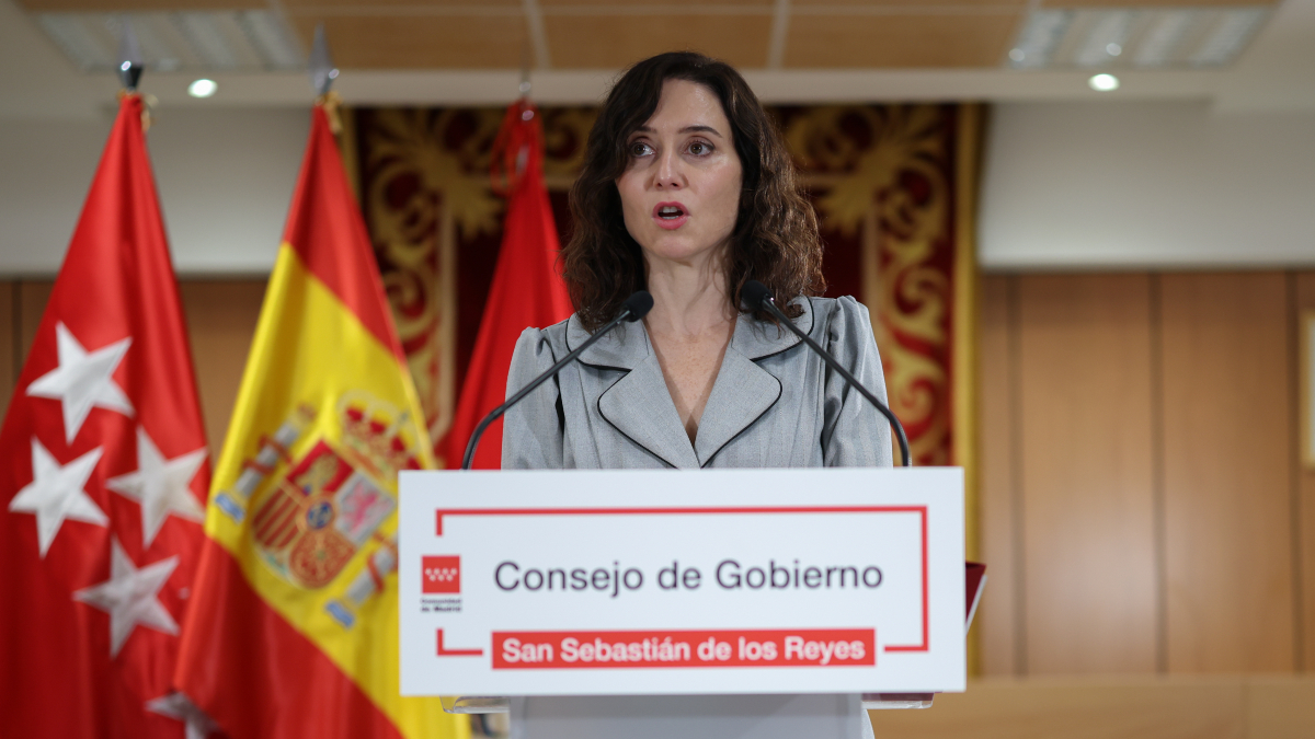 Ayuso tilda de «perverso» que el Gobierno quiera «mezclar inquiokupación y pensiones»