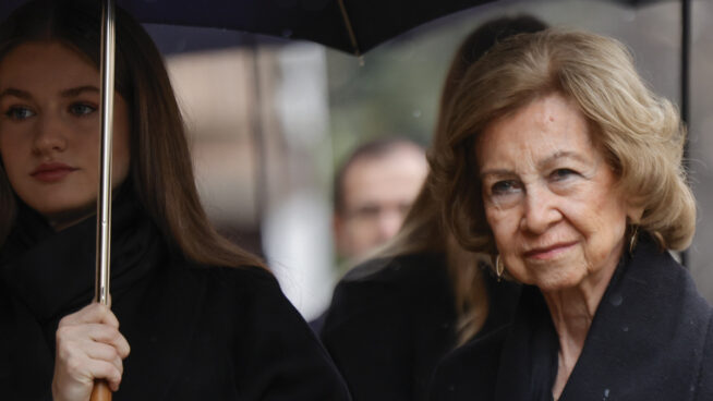 La actitud con la que la reina Sofía retoma su agenda: «Está bien y muy fuerte de salud»