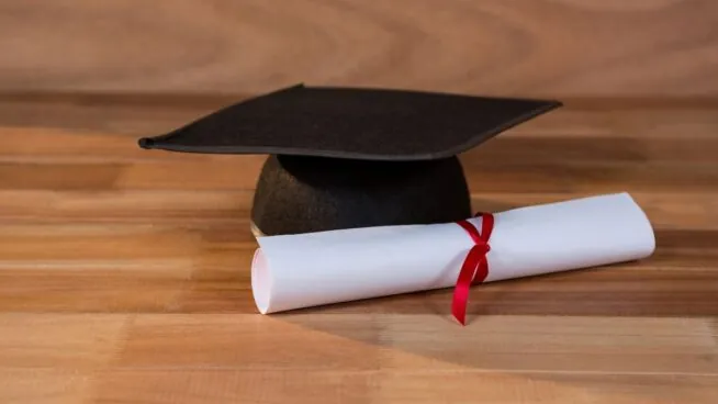 El Gobierno acelera la homologación de títulos extranjeros