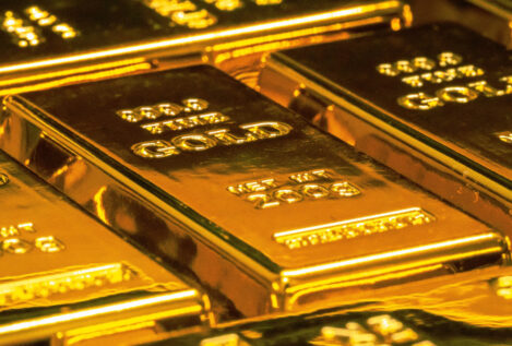 El oro y la plata ahondan sus caídas y borran las ganancias de 2026