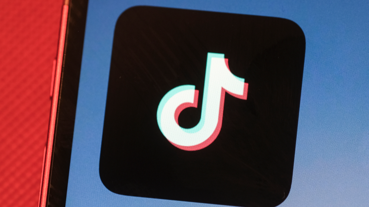 Bruselas acusa a TikTok de violar la ley servicios digitales por su diseño «adictivo»