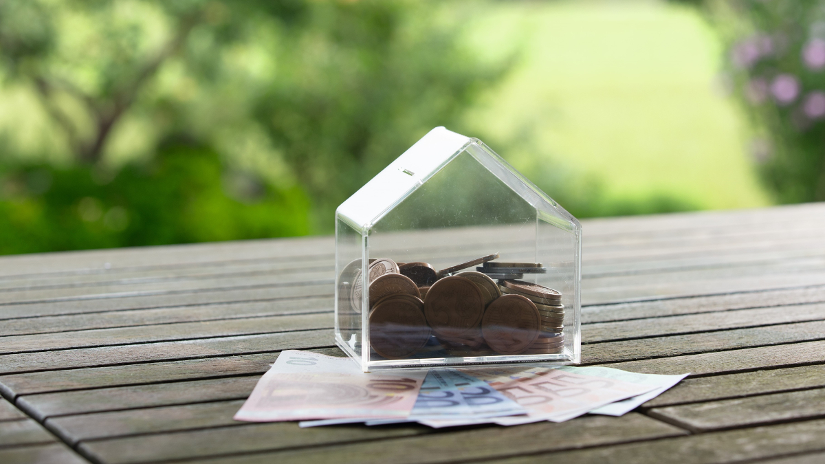 Los hogares españoles gastan casi 22.000 euros al año en gastos diarios: el 66% del salario