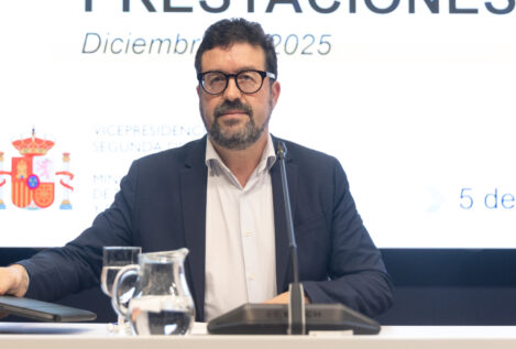 Trabajo dice que aprobará antes de marzo la subida del salario mínimo hasta los 1.221 euros