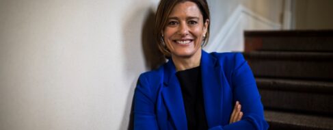 ¿Puede la sociedad civil reformar el sistema político español? Miriam González cree que sí