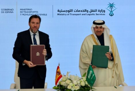 Puente firma la continuidad de Renfe en el 'AVE a La Meca' hasta 2038 por 2.800 millones