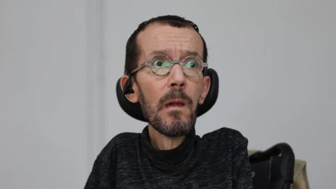 A Echenique le sale el tiro por la culata