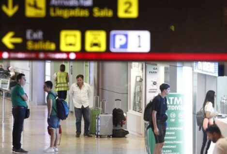 Aena propone invertir 1.800 millones y una subida media anual de tarifas en Canarias