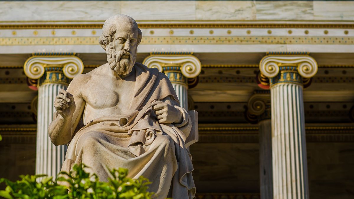 Platón, filósofo, ya lo adelantó a sus 57 años: «El amor actúa como un catalizador creativo. Te vuelve más sensible, más valiente y más expresivo»