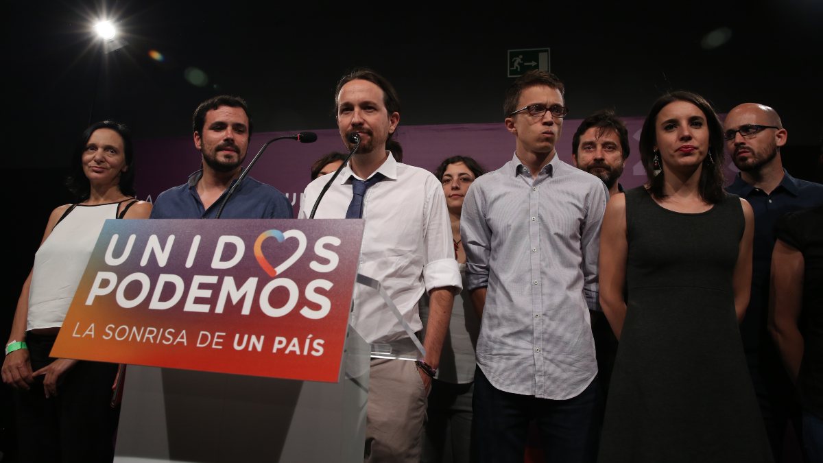 Vox ante el espejo de Podemos: el apoyo externo a Lambán les quitó nueve escaños