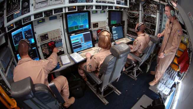 Unos refugiados somalíes construyeron el oído electrónico del Pentágono… sin querer