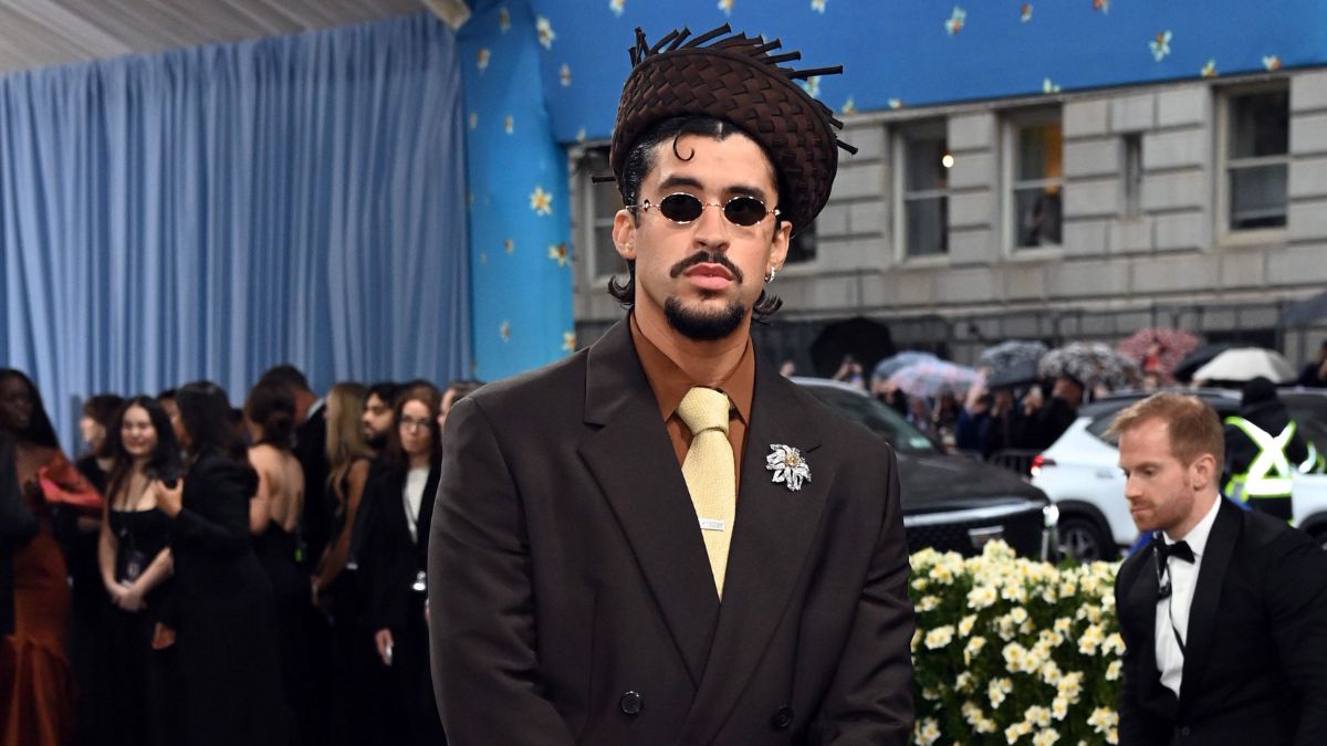 Terremoto Bad Bunny: sus 10 looks más ‘locos’ hasta la Super Bowl 2026
