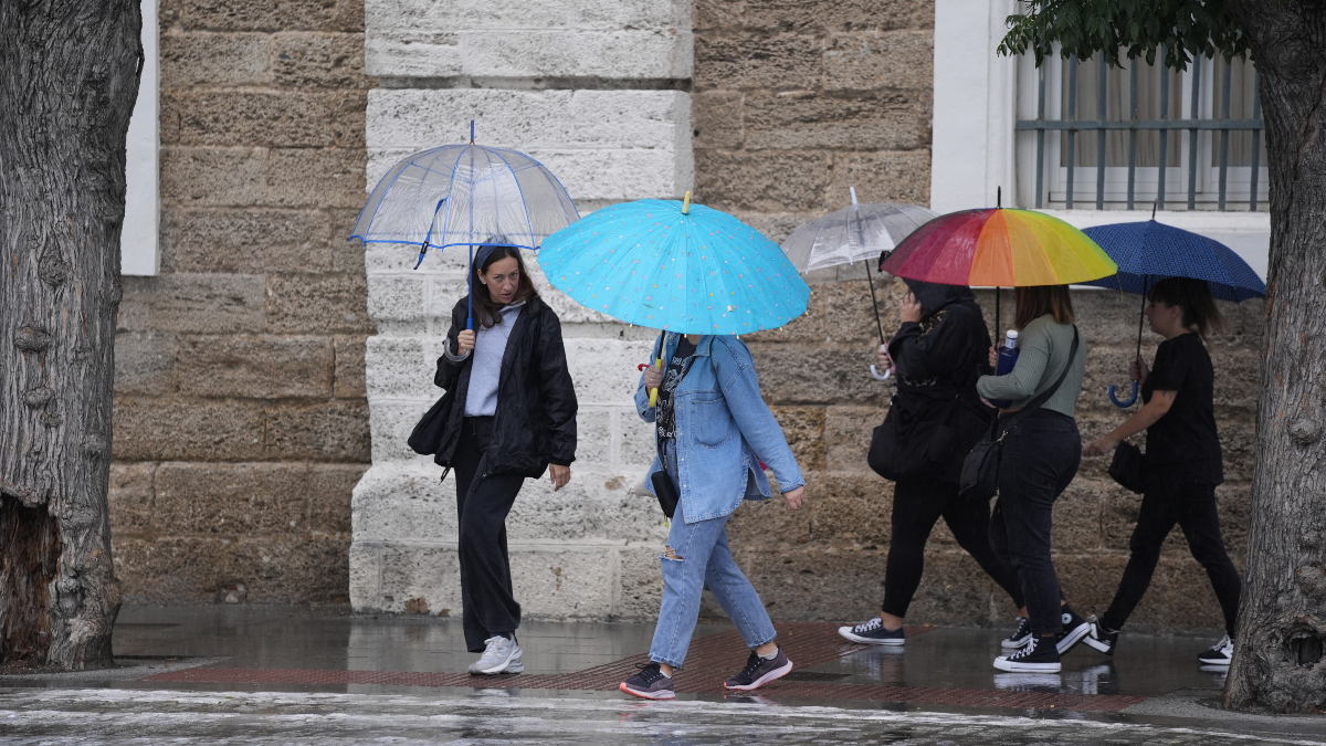 Aviso naranja por lluvias y tormentas en Madrid y el corredor del Henares