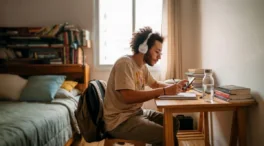 British Council y Santander ofrecen 30.000 cursos de inglés online gratuitos en 2026