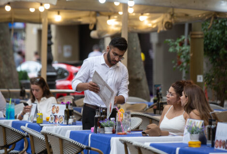 El sector servicios elevó sus ventas un 4,8% en 2025, su mayor alza desde 2022