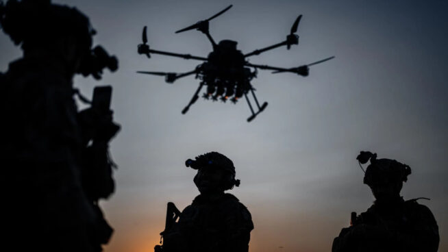 Esto es nuevo: un dron bombardero rescata a dos soldados ucranianos de su cautiverio