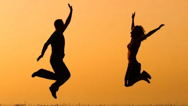 Viktor Frankl (92), psiquiatra y filósofo: «La felicidad llega por sí sola como consecuencia de vivir con ese propósito»