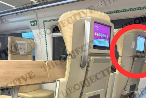 Renfe tapa las ventanas rotas de los trenes con cartones