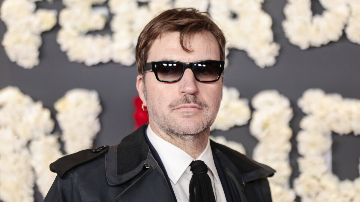 Albert Serra, más allá del director: una vida ligada a su pueblo de Gerona y enfocado en su trabajo