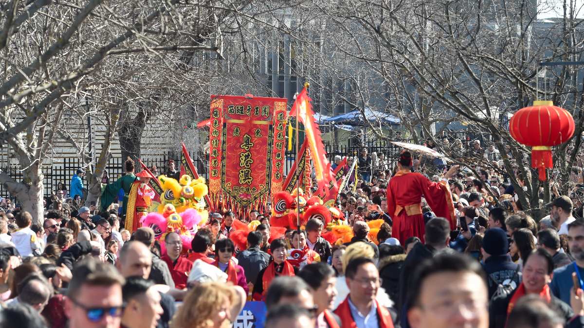 El turista chino cambia el lujo por experiencias y baja su gasto en España pese a viajar más