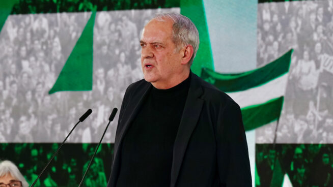 Javier Aroca, más allá de la televisión: se divorció de una Miss, varios hijos y su cita con Àngels Barceló