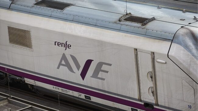 Interrumpida la Alta Velocidad entre Málaga y Antequera por un desprendimiento de tierras