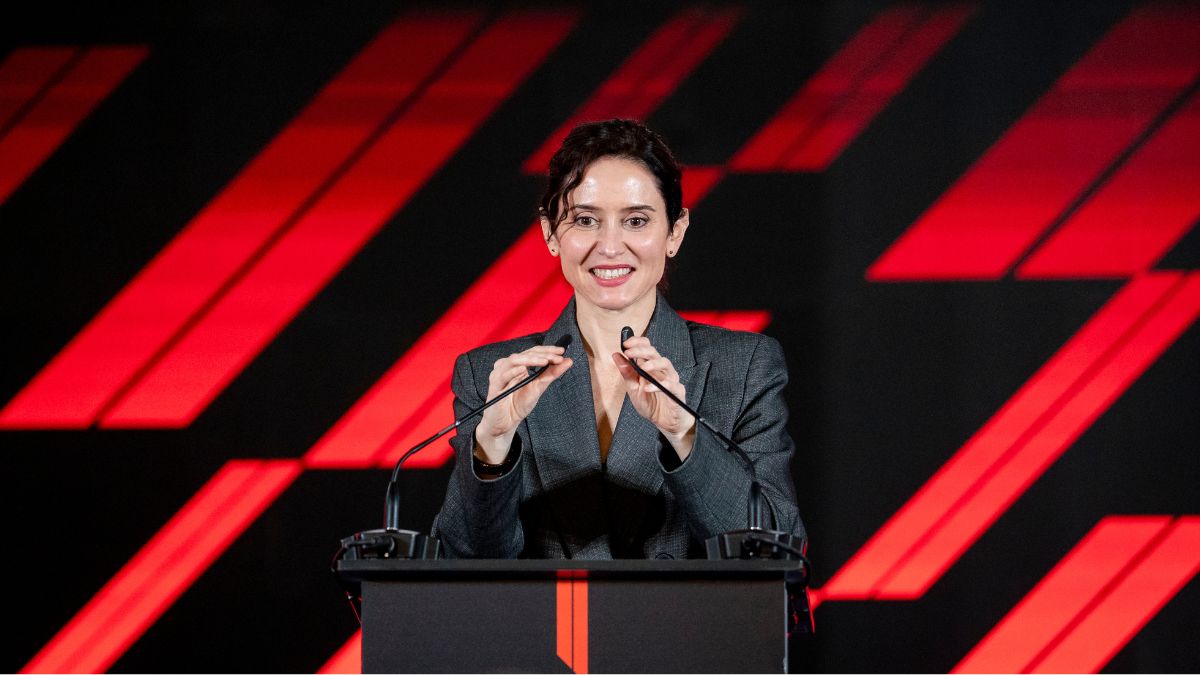 Ayuso: «Cuando uno viene al Gran Premio, lo mejor que viene después es el propio Madrid»