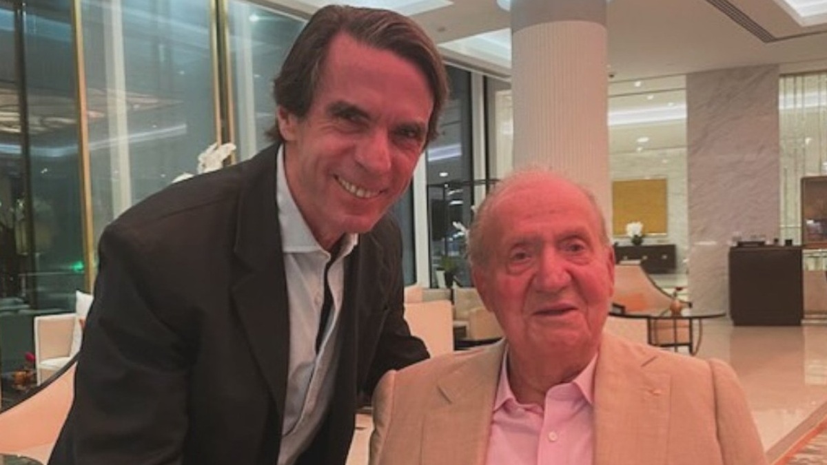 Juan Carlos I se reúne con Aznar y confirma que se encuentra «excelentemente bien» de salud