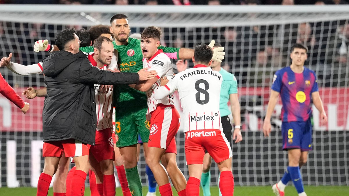 El Girona noquea al Barça y entrega el liderato de LALIGA al Real Madrid