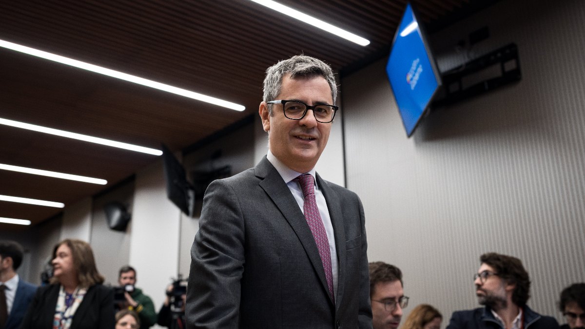 Los juristas acusan a Bolaños de colar una treta para revisar sentencias «por la puerta de atrás»