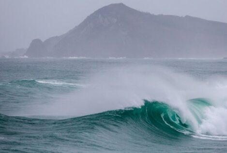 La borrasca 'Nils' pone en aviso a casi toda España, sobre todo por olas y viento