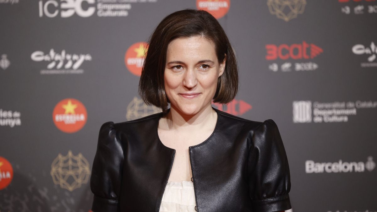 La vida de la directora Carla Simón: sus padres murieron de Sida cuando era una niña, dos hijos y un marido técnico