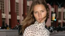 Ni 'animal print' ni cuadros: cinco blusas de Zara de lunares que serán tendencia esta primavera y con las que podrás crear 'looks' de oficina