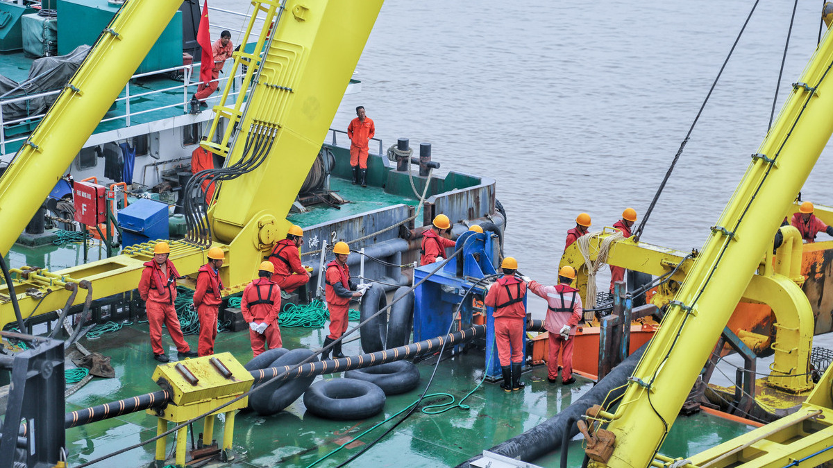 Francia y Marruecos planean un cable submarino que esquiva la red española