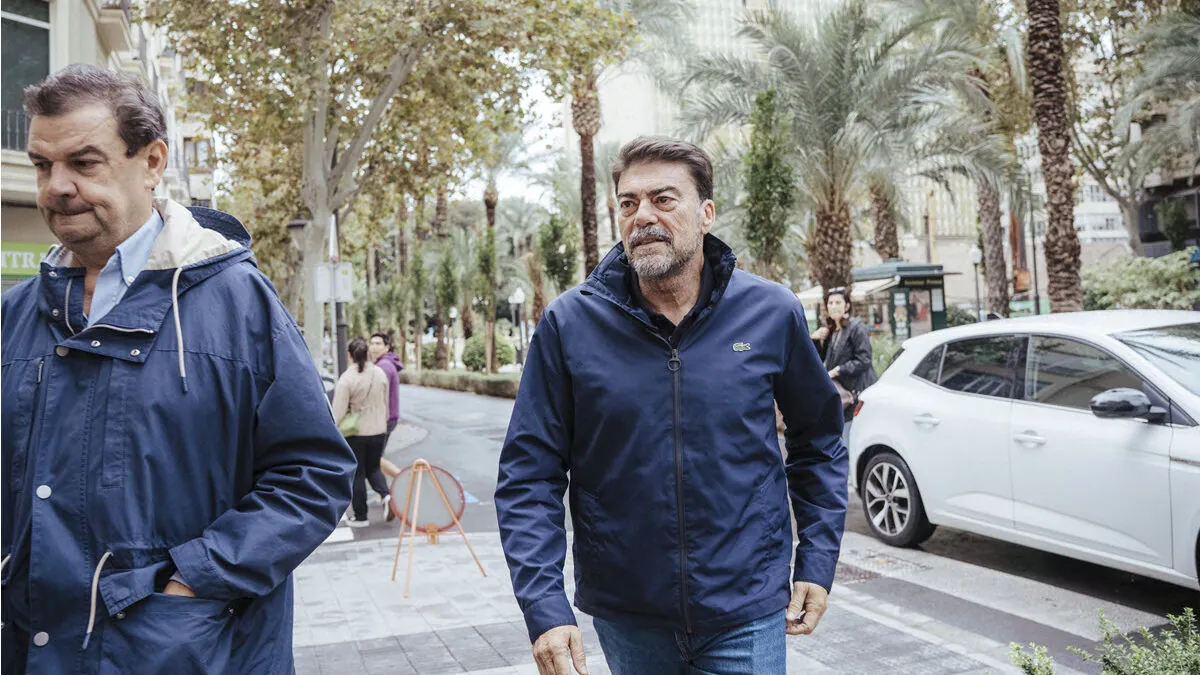 La crisis de las viviendas públicas en Alicante se agrava con la venta y alquiler de garajes