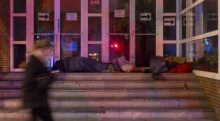 ‘Kichi’ impulsó el protocolo de personas sin hogar en Cádiz que ahora critica la izquierda