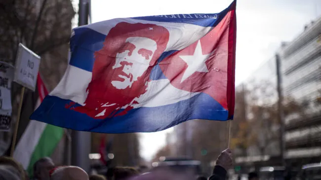 La mayoría de los latinoamericanos nacionalizados en España vota a la izquierda