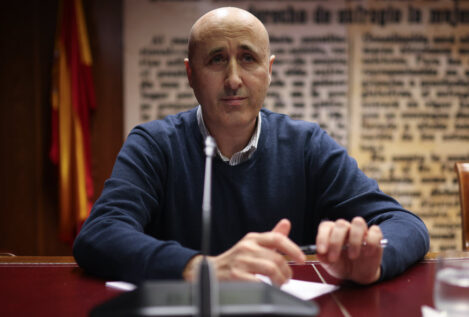 Las diez grietas del relato del jefe de la Confederación del Júcar el día de la dana