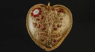 El collar Tudor que redescubre a Catalina de Aragón