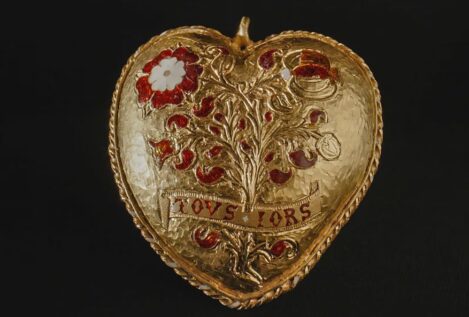 El collar Tudor que redescubre a Catalina de Aragón