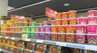 La guía definitiva del curry tailandés: qué color elegir en el súper y cómo cocinarlo sin fallar