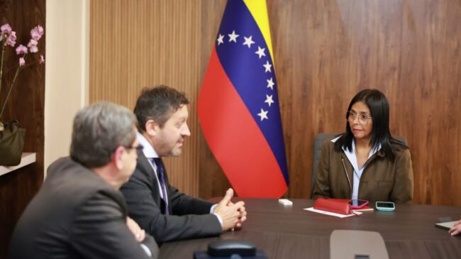 El Gobierno de Venezuela y Repsol firman un memorando en materia de gas y petróleo