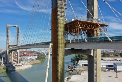 Acciona reduce un 30% la plantilla del Puente del Centenario tras estallar el ‘caso Cerdán’