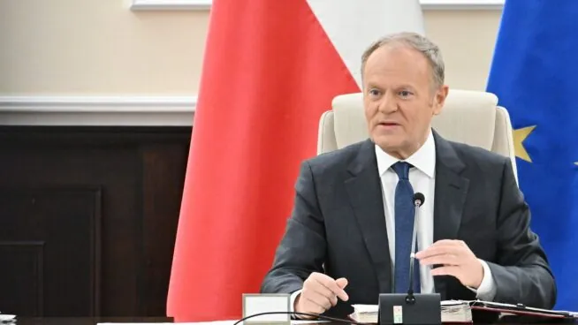 Donald Tusk apunta a la participación del «KGB ruso» en la trama de pedofilia de Epstein