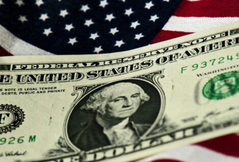 Las aduanas de EEUU dejan de recaudar desde hoy los aranceles anulados por el Supremo