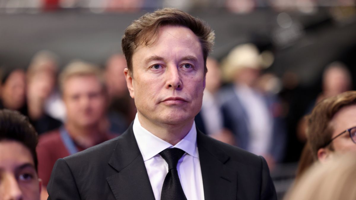 Elon Musk vuelve a cargar contra Sánchez y está a favor de que sea detenido: «Es un traidor»