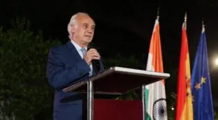 El embajador español en India pidió al Instituto Cervantes que canalizara fondos opacos