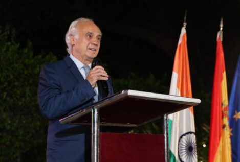 El embajador español en India pidió al Instituto Cervantes que canalizara fondos opacos