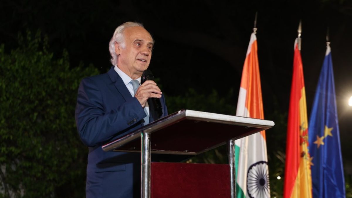 El embajador español en India pidió al Instituto Cervantes que canalizara fondos opacos