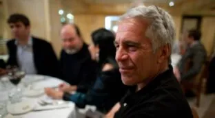 El exsecretario del Tesoro de Clinton dimite de Harvard por vínculos con Epstein
